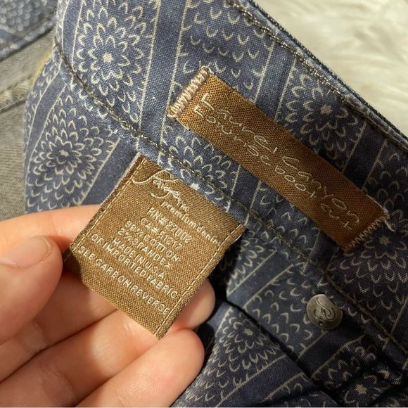 Sz 31 Laurel Canyon Low Rise Boot Cut Paige Jeans - Picture 9 of 10